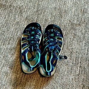 Keen Sandals. Beautiful shades of blue. Size 8